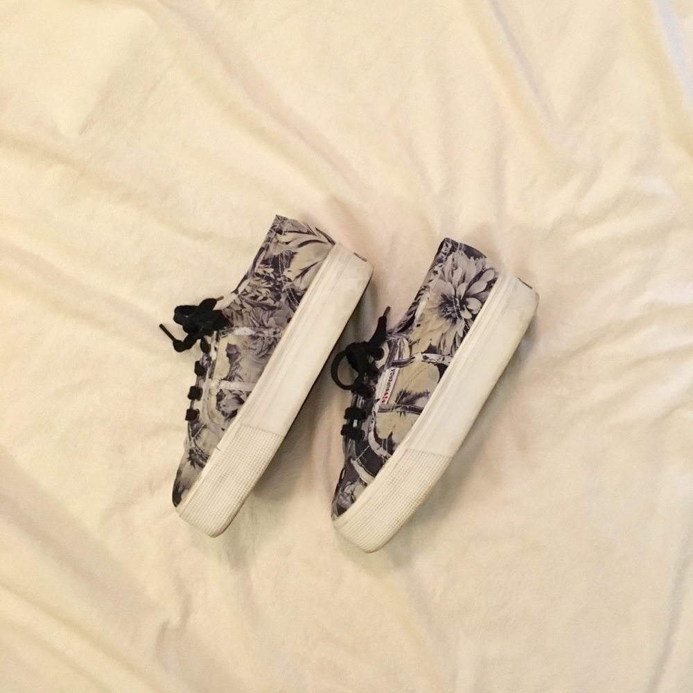 RARE Floral Print Platform Supergas